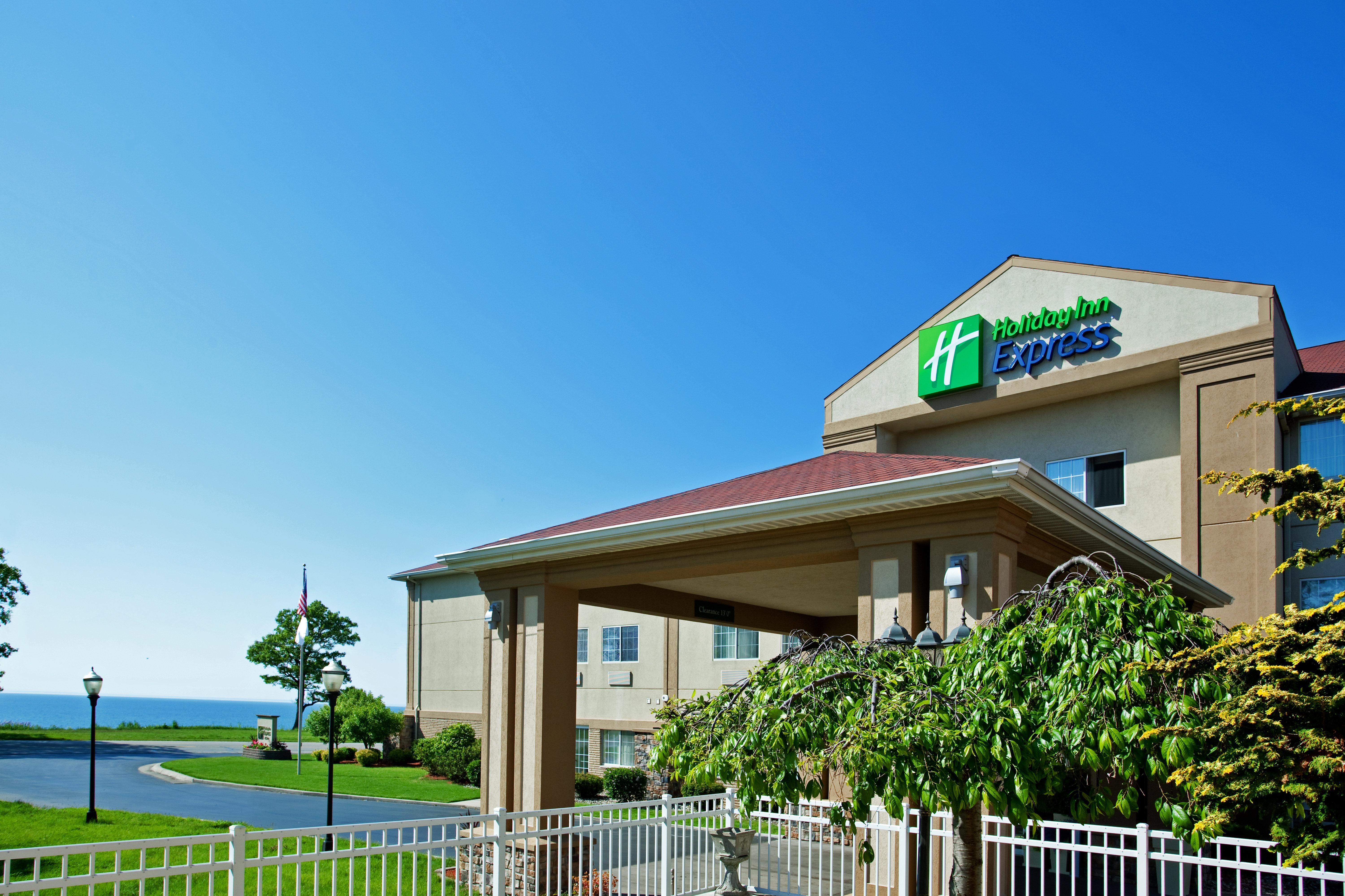 Holiday Inn Express Hotel & Suites-Saint Joseph By Ihg Buitenkant foto