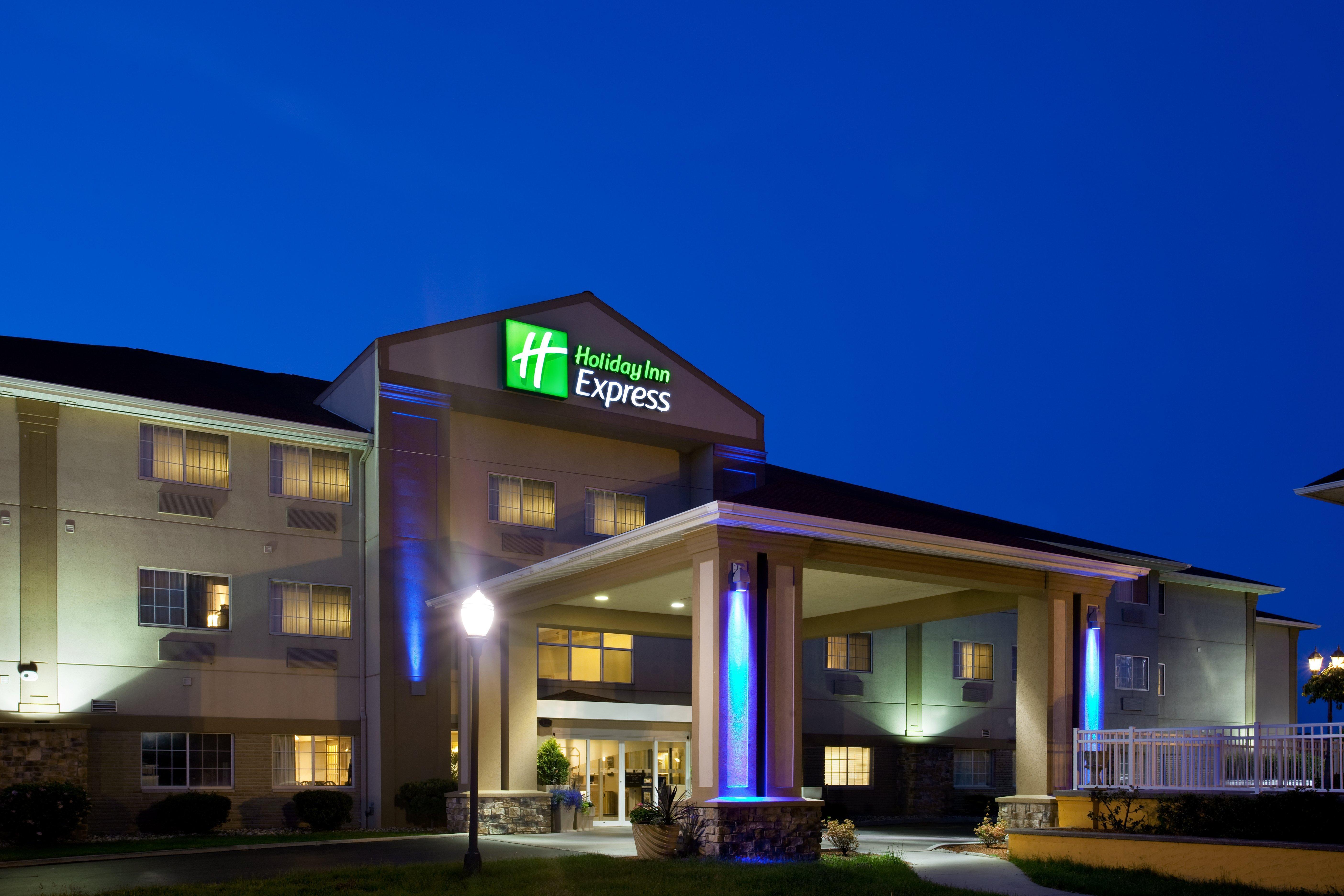 Holiday Inn Express Hotel & Suites-Saint Joseph By Ihg Buitenkant foto