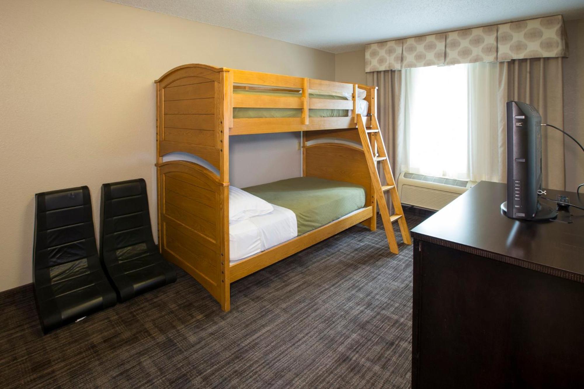 Holiday Inn Express Hotel & Suites-Saint Joseph By Ihg Buitenkant foto